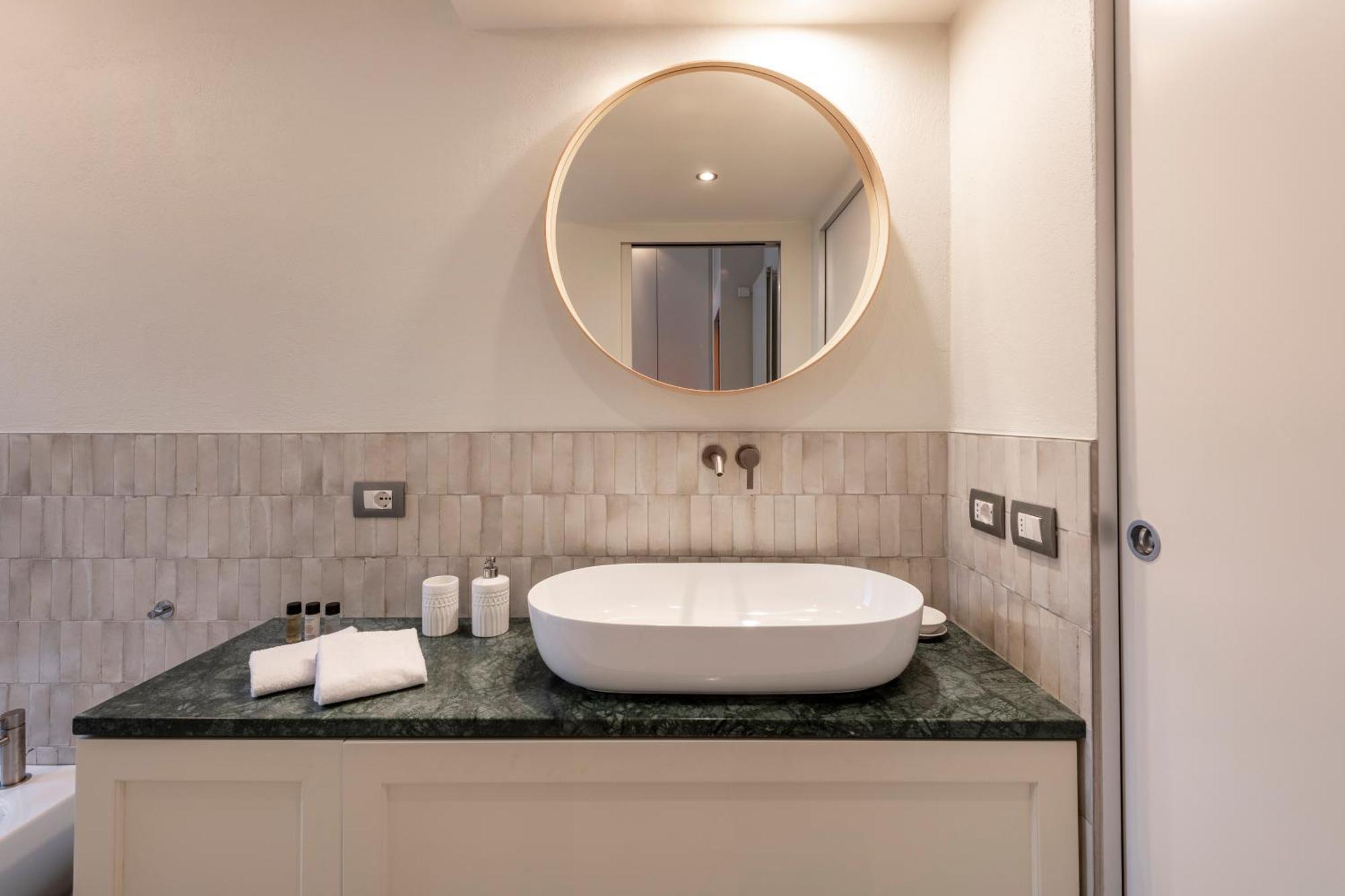 Appartement Sempione, 51 Ampio E Luminoso Milaan